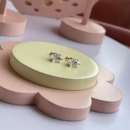 Brinco Baby Gota 4mm