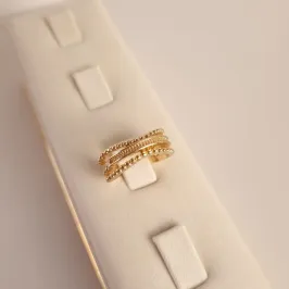 Anel Detalhes em Bolinhas