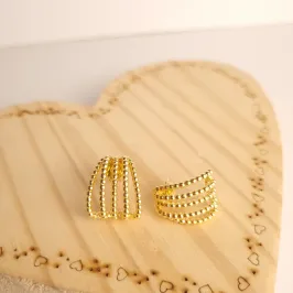 Brinco Bolinhas Pequenas