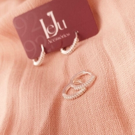 Brinco Tranqueta com Zircônias em Prata 925