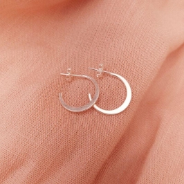 Brinco Prata 925 Meia Lua Tarraxa