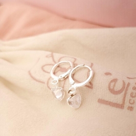 Argola Click Coração Zircônia em Banho de Prata