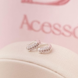 Argola Cravejada em Banho de Prata