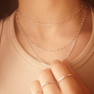 Colar Cartier Longa Banhado a Prata