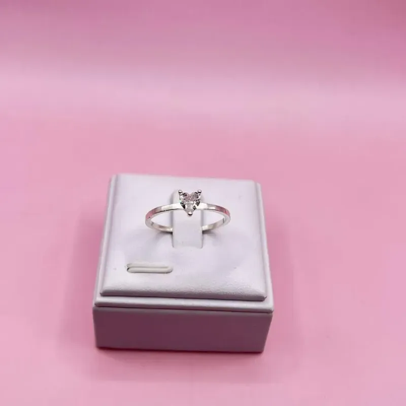 Anel Prata Solitário Coração