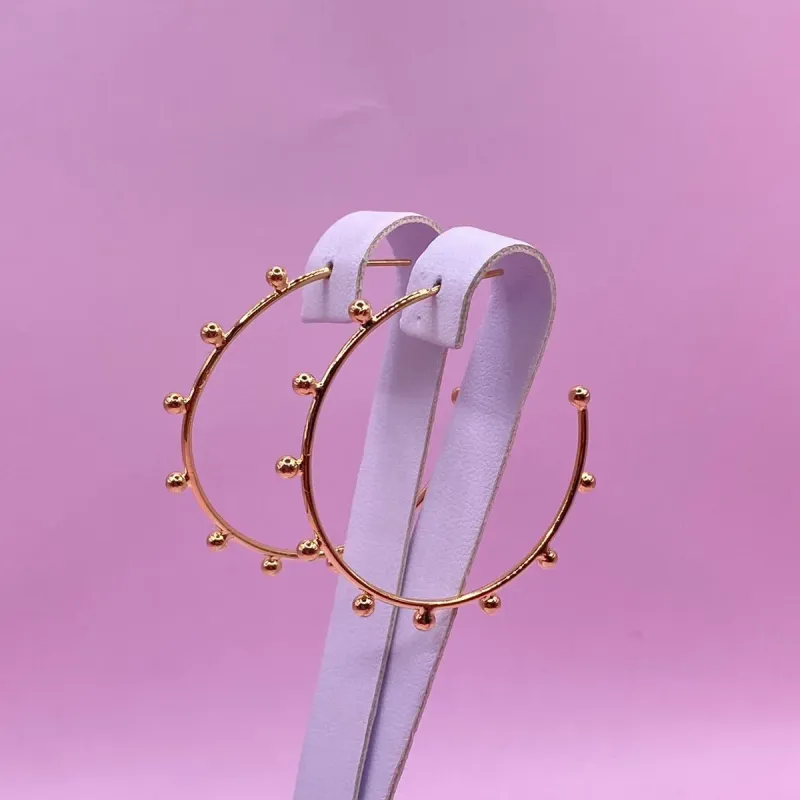 Argola Nove Bolinhas