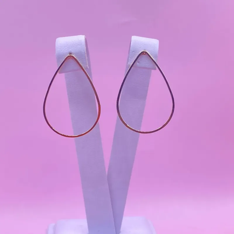 Brinco Gota Vazada Lisa