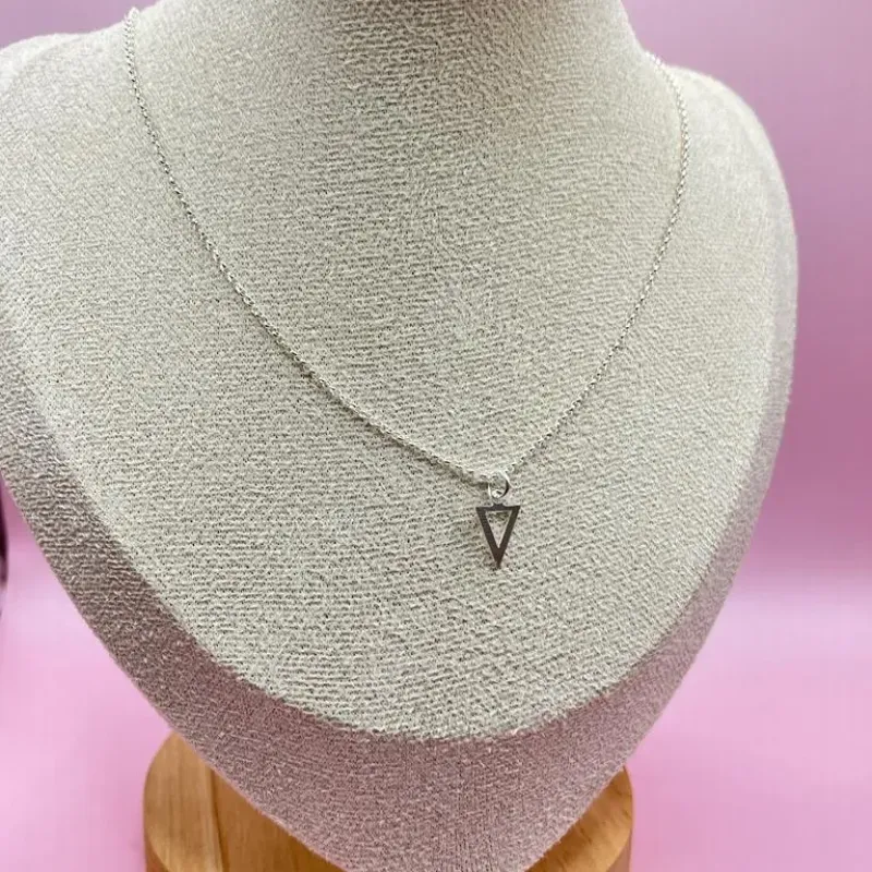 Choker Prata Triângulo