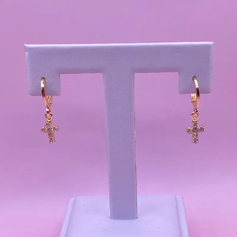 Brinco Argola Cruz Zircônia