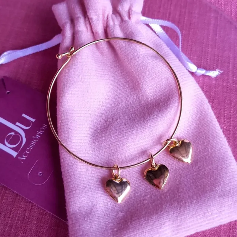 Bracelete com Corações