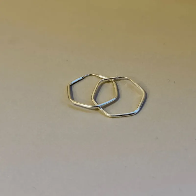 Argola Prata Sextavada