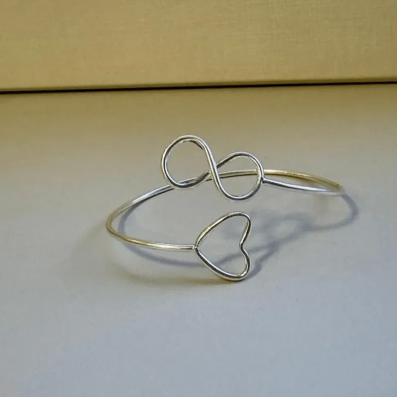 Bracelete Coração Infinito