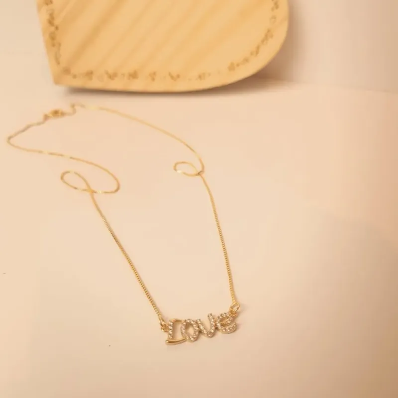 Colar Love Cravejado