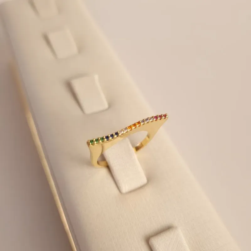 Anel Fino com Zircônias