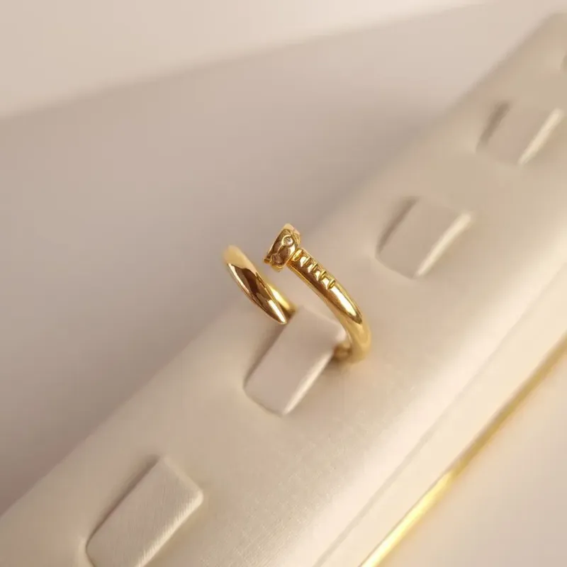 Anel Prego com Zirconia