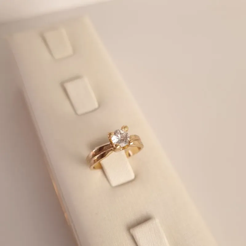 Anel Solitários Quatro Garras