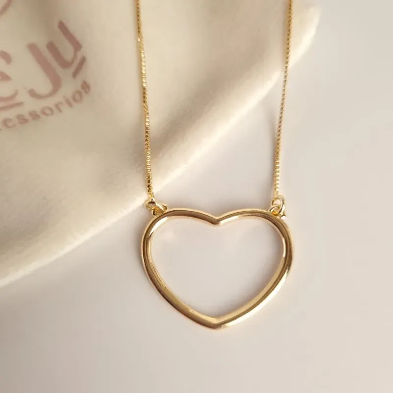 Colar Coração Vazado