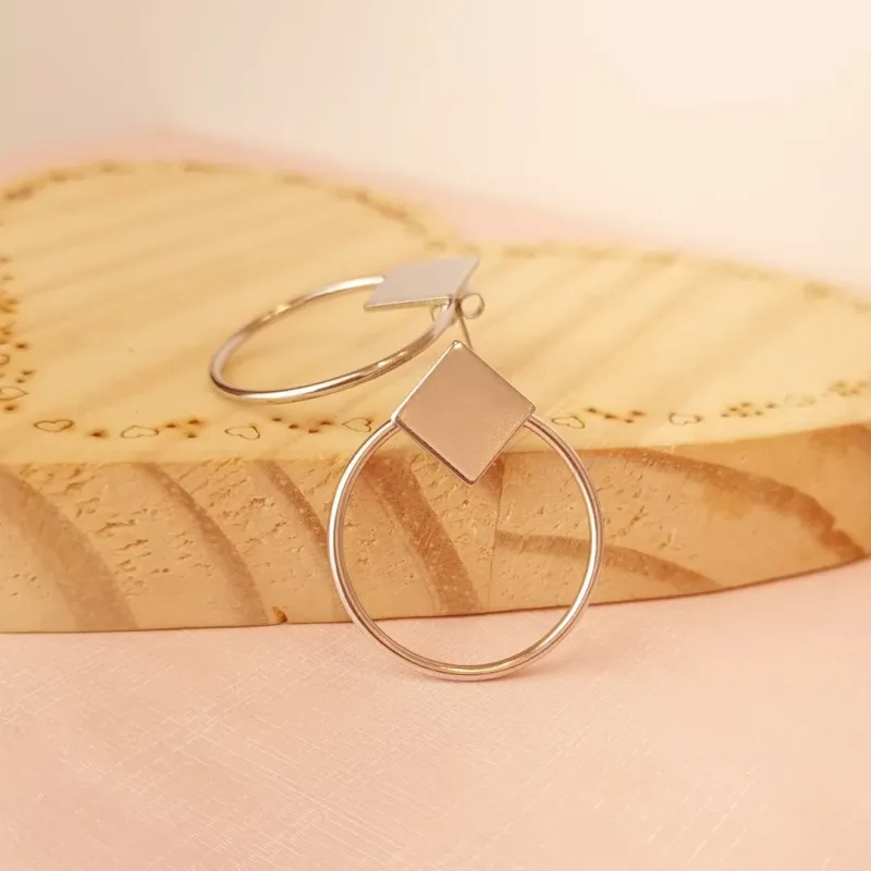 Brinco Argola Steel com Quadrado