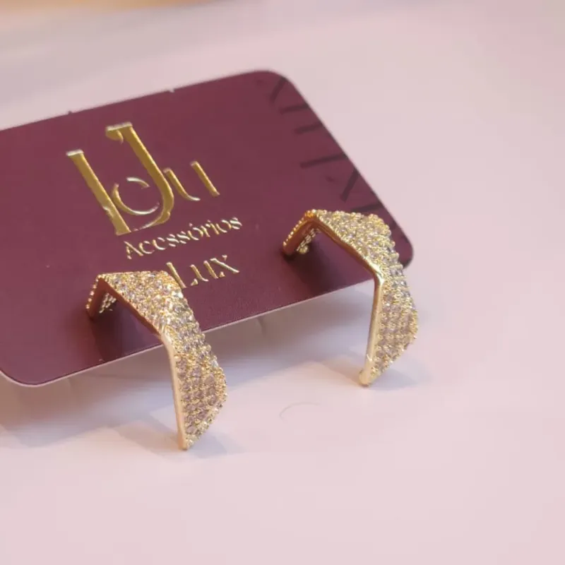 Brinco Luz Cravejado Tarraxa