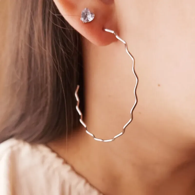 Brinco Steel Argola Ondulada G