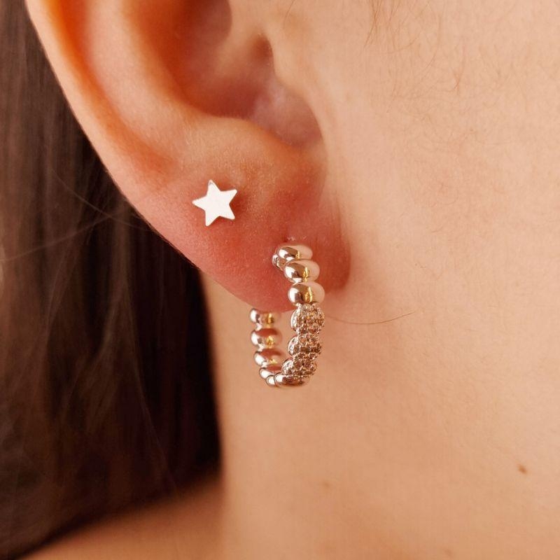 Argola Bolinhas Banhada a Prata