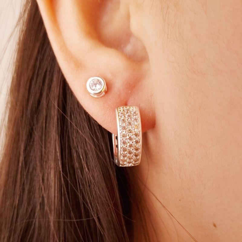 Argola Tranqueta Cravejada Banhado a Prata