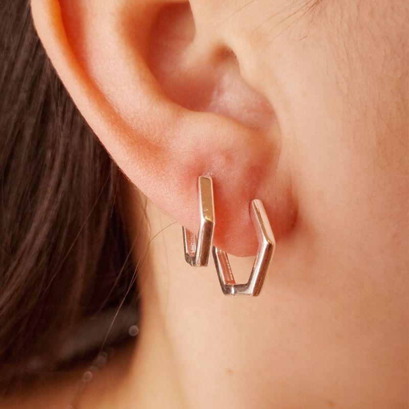 Argola Sextava Banhada a Prata