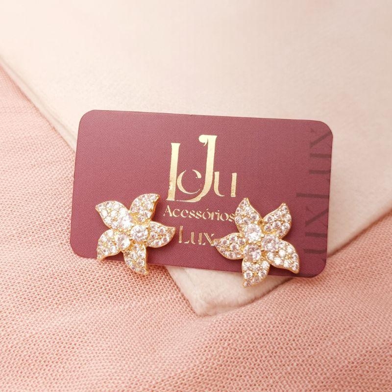 Brinco Flor Cravejado