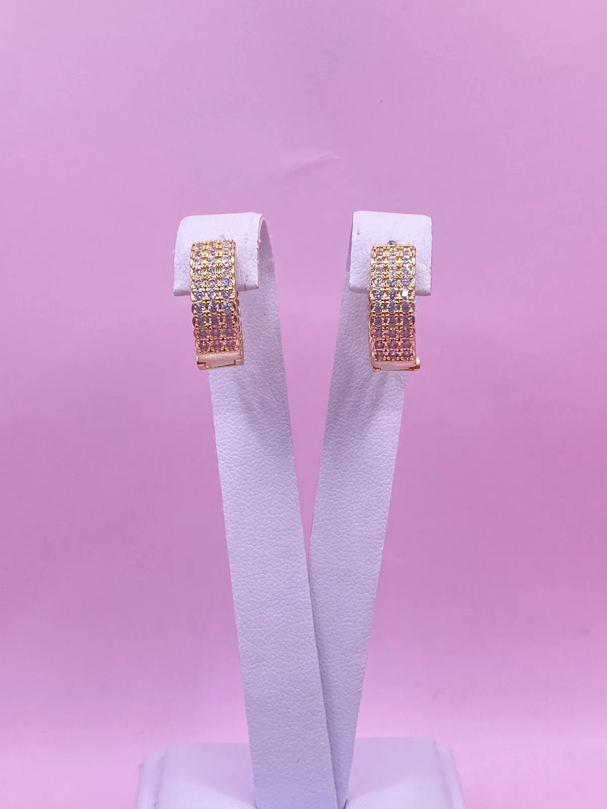 Brinco Argola Click Zirônia Cravejada