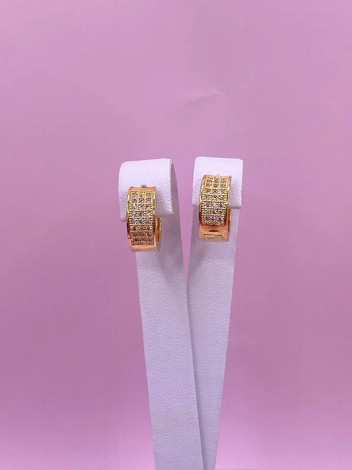 Argola Click Cravejada