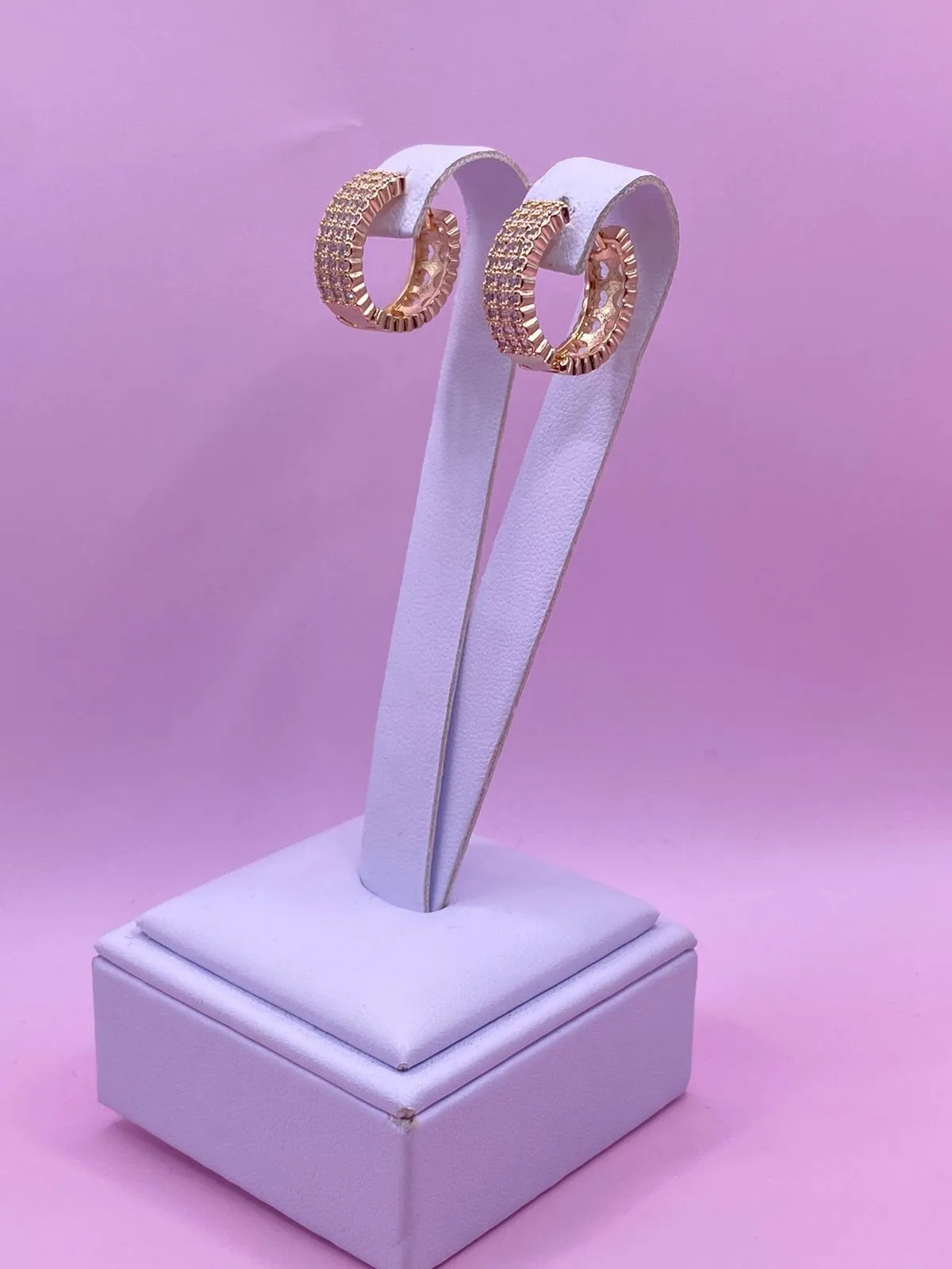 Brinco Argola Click Zirônia Cravejada