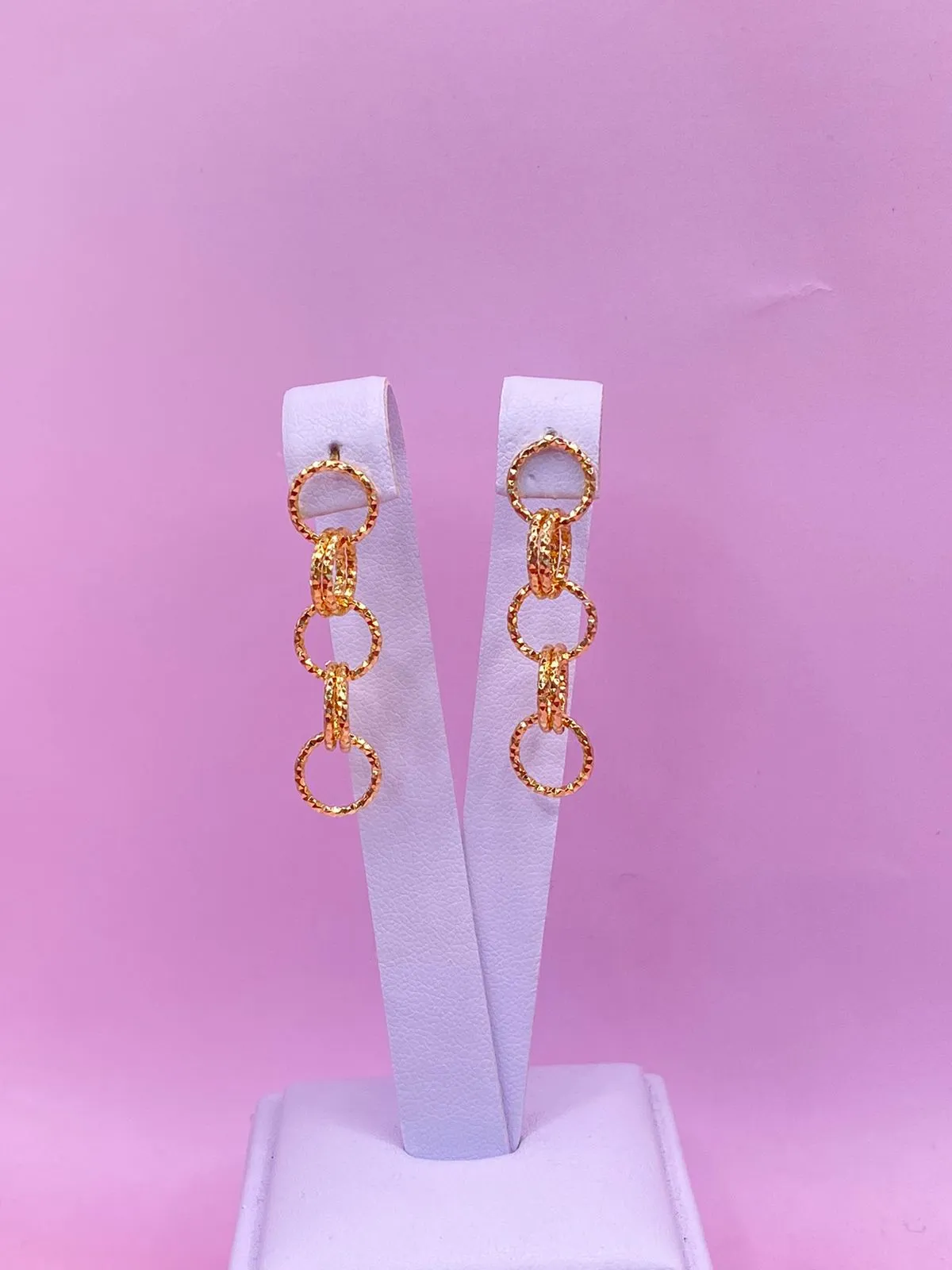 BRINCO ARGOLA ELOS DETALHADOS