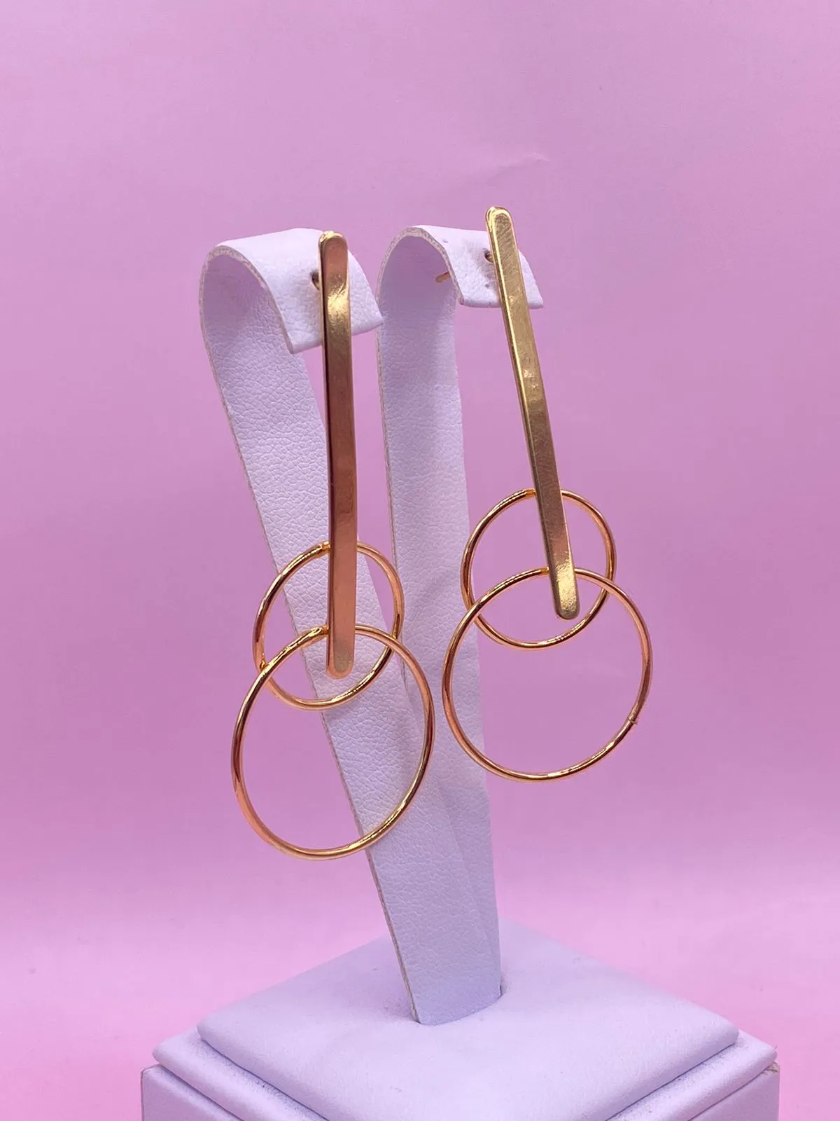 BRINCO DETALHE DUAS ARGOLAS