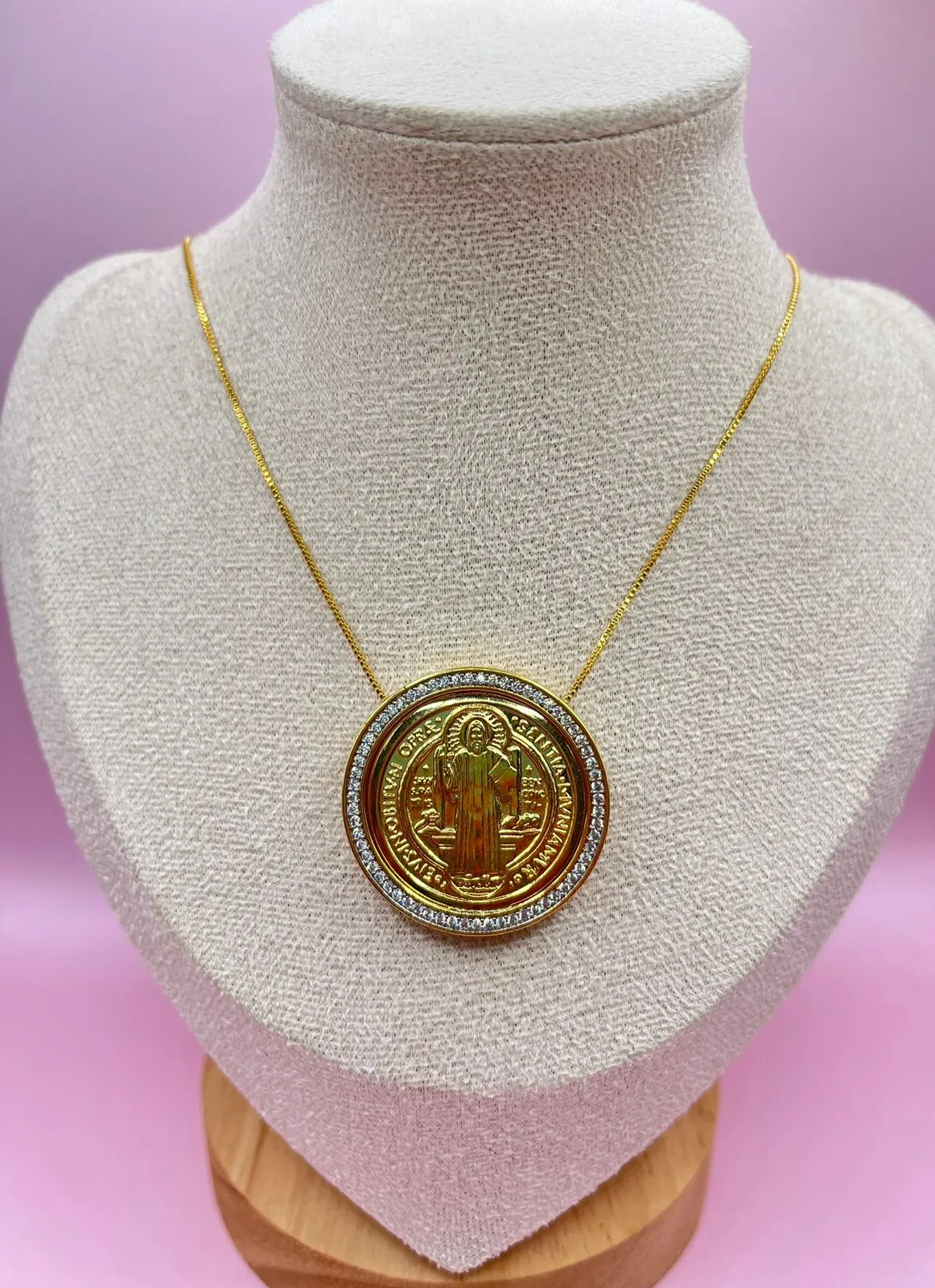 Colar São Bento Grande Cravejado