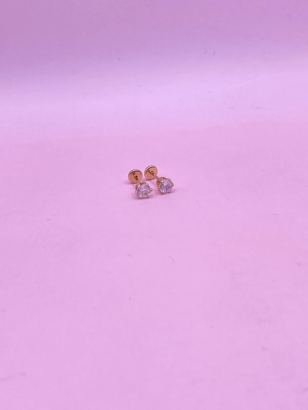 Brinco Baby Zircônia Simples