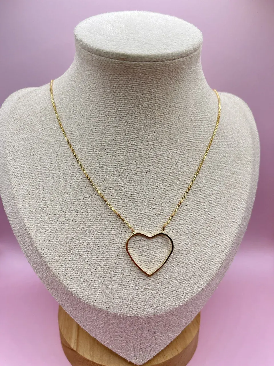 Colar Coração Vazado