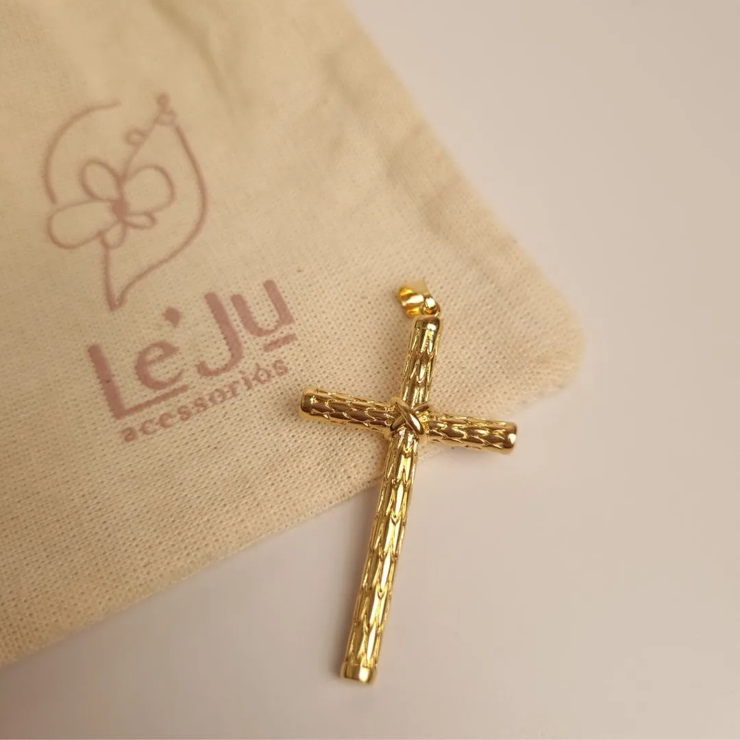 PINGENTE CRUZ ESCAMADA