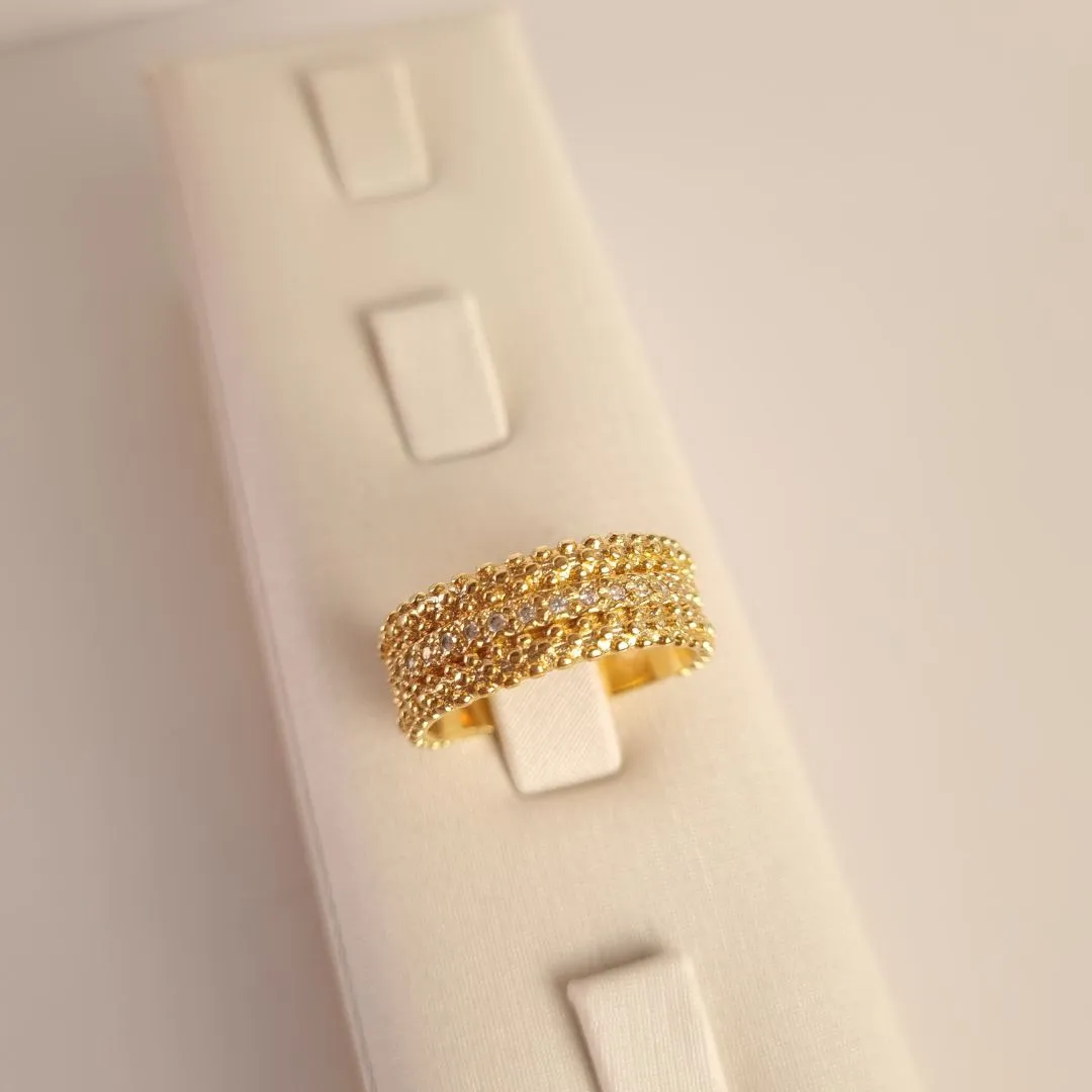 Anel Largo com linha de Zircônias