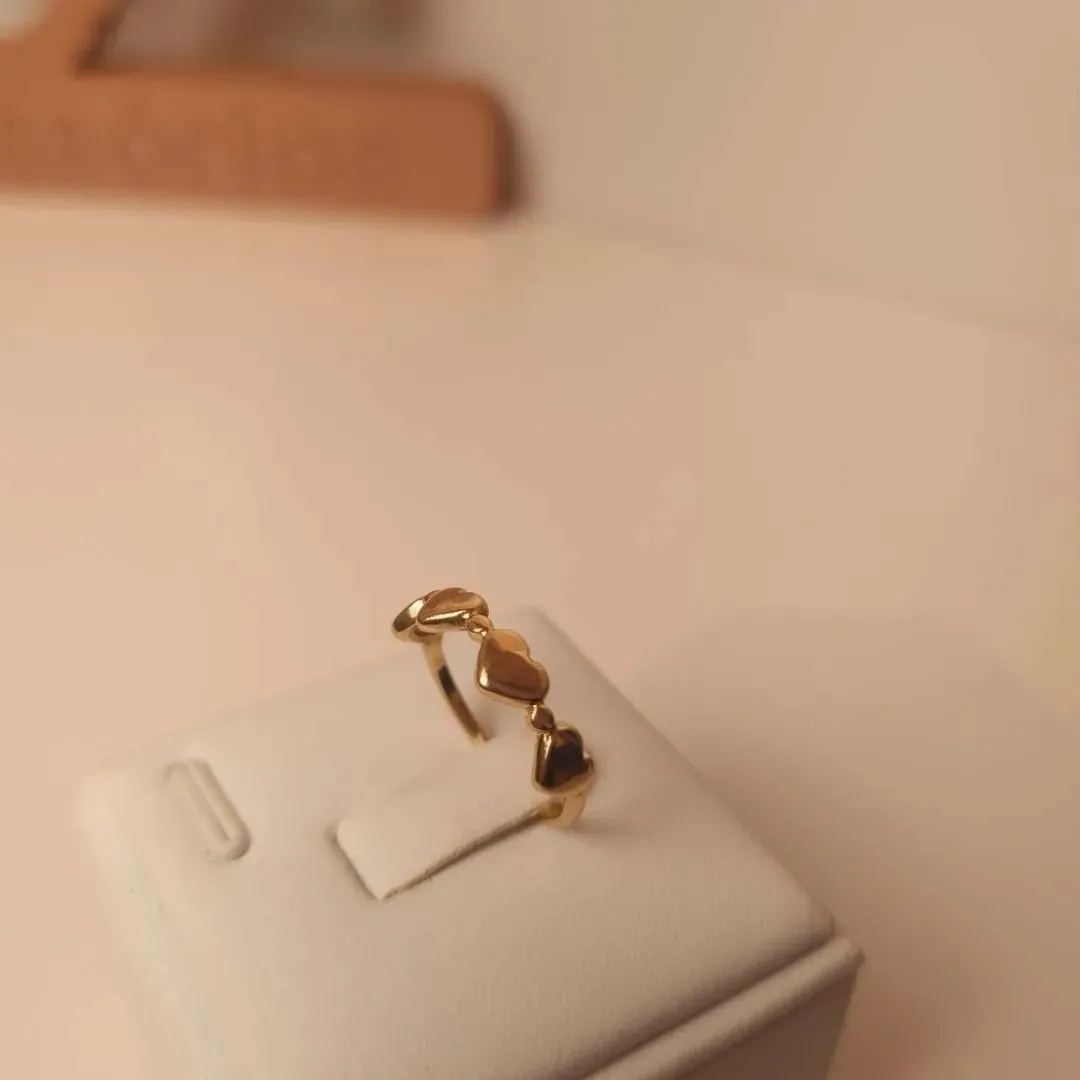 Anel Fino Três Corações