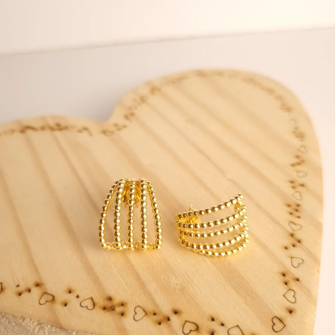 Brinco Bolinhas Pequenas