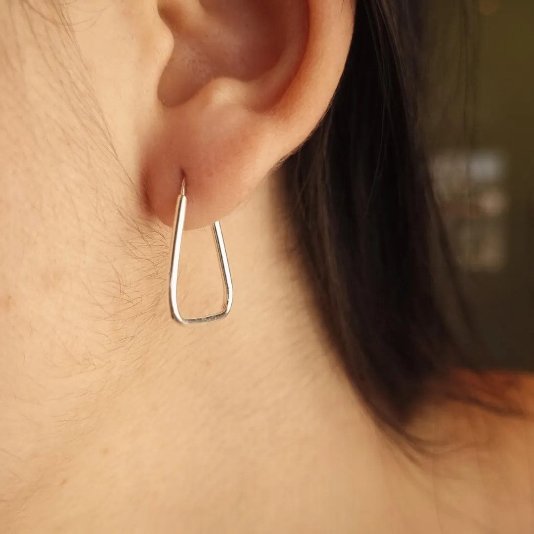 Brinco Prata Triangulo