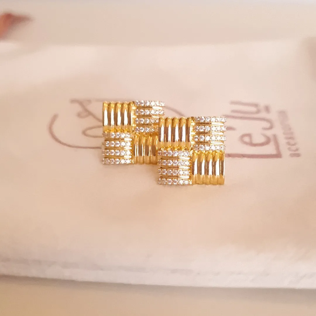 Brinco Quadrado Zircônia