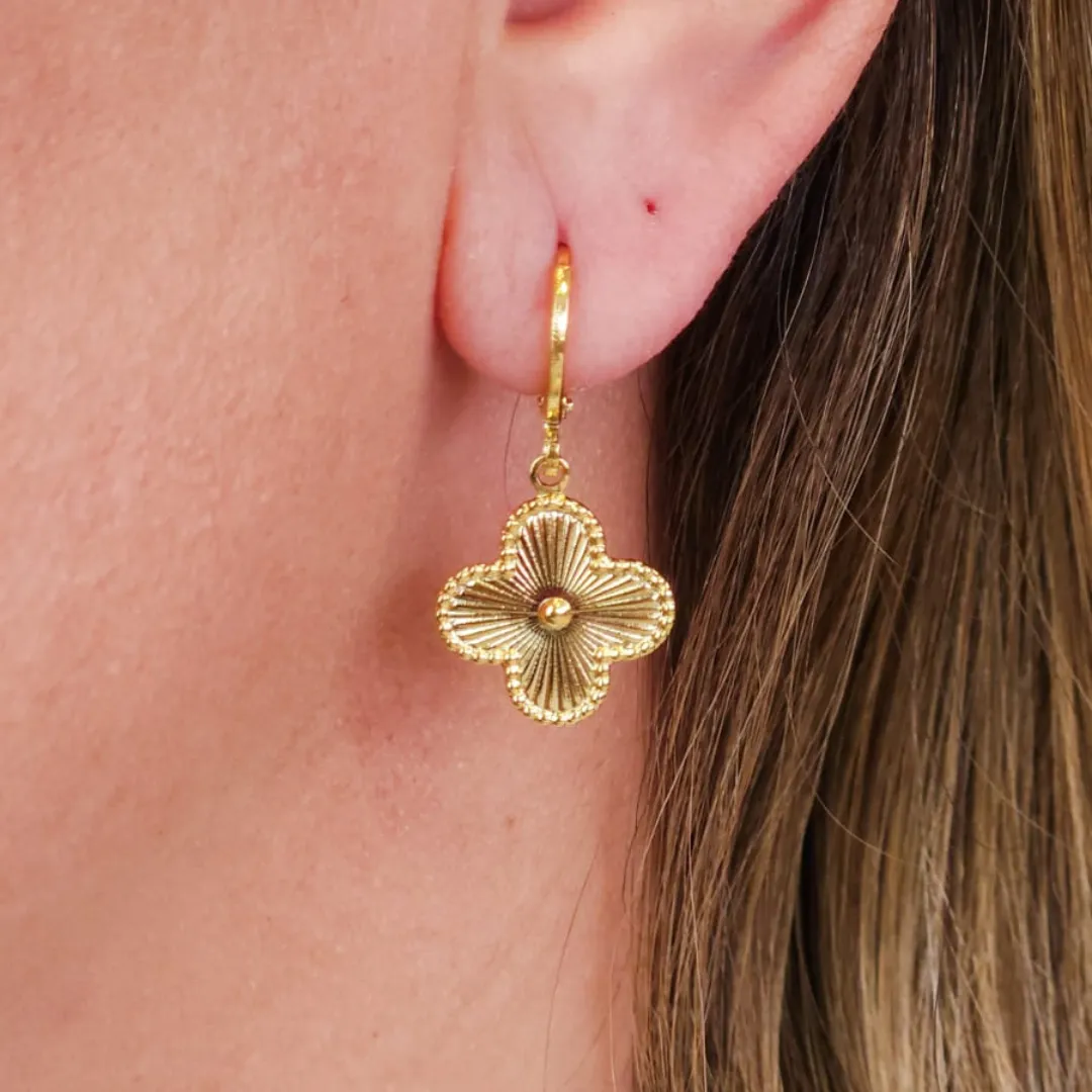 Brinco Van Cleef Dourado