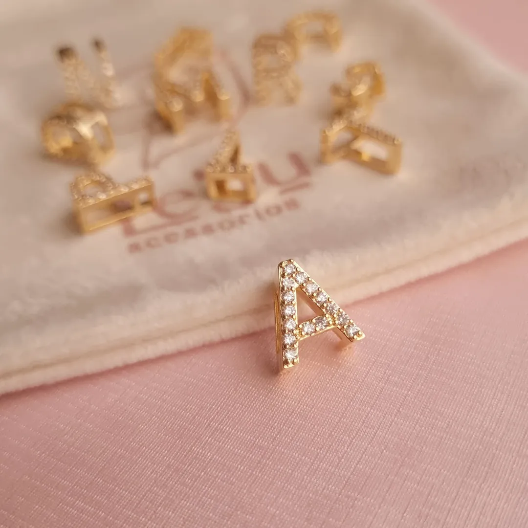 Pingente Letra Cravejado