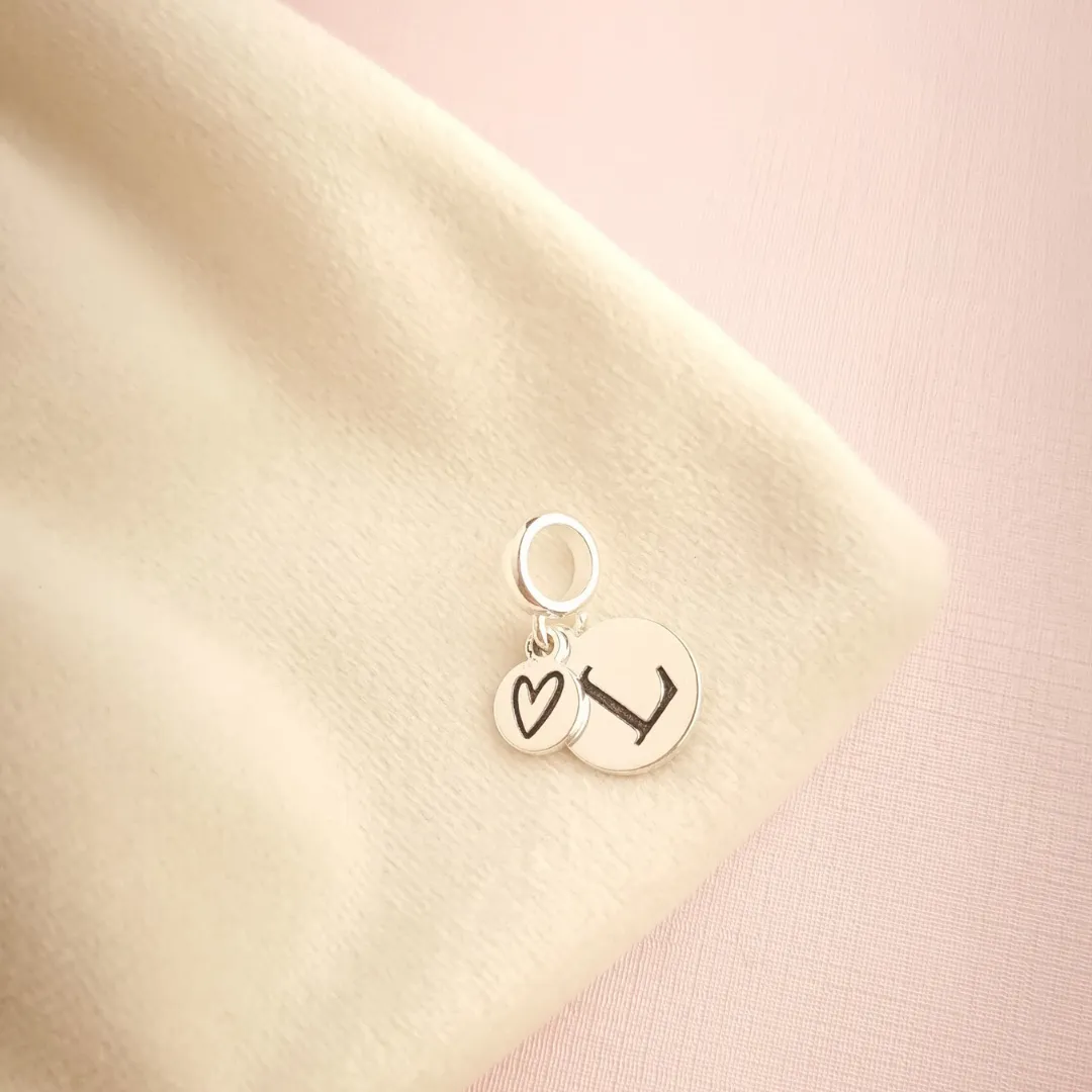 Berloque Prata Letras Laser