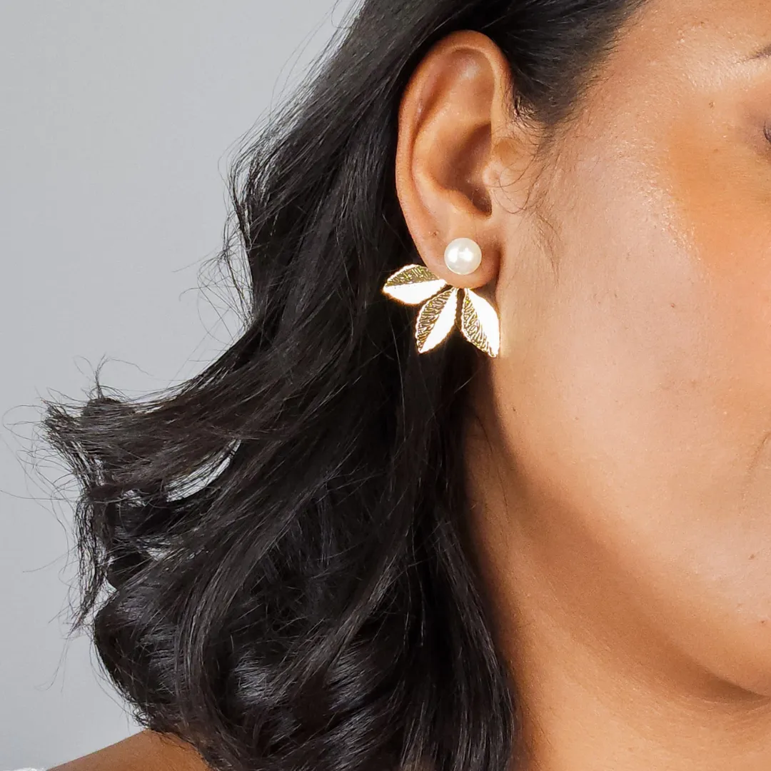 Brinco Flor com Pérola