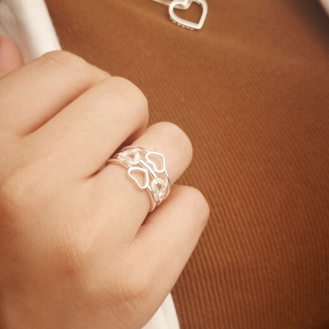 Anel Prata Triplo Corações