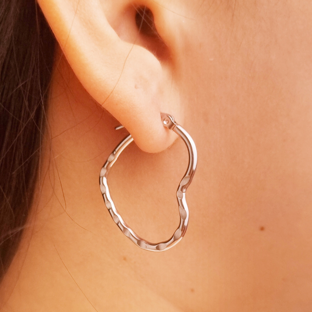 Brinco Steel Coração com fecho Italiano