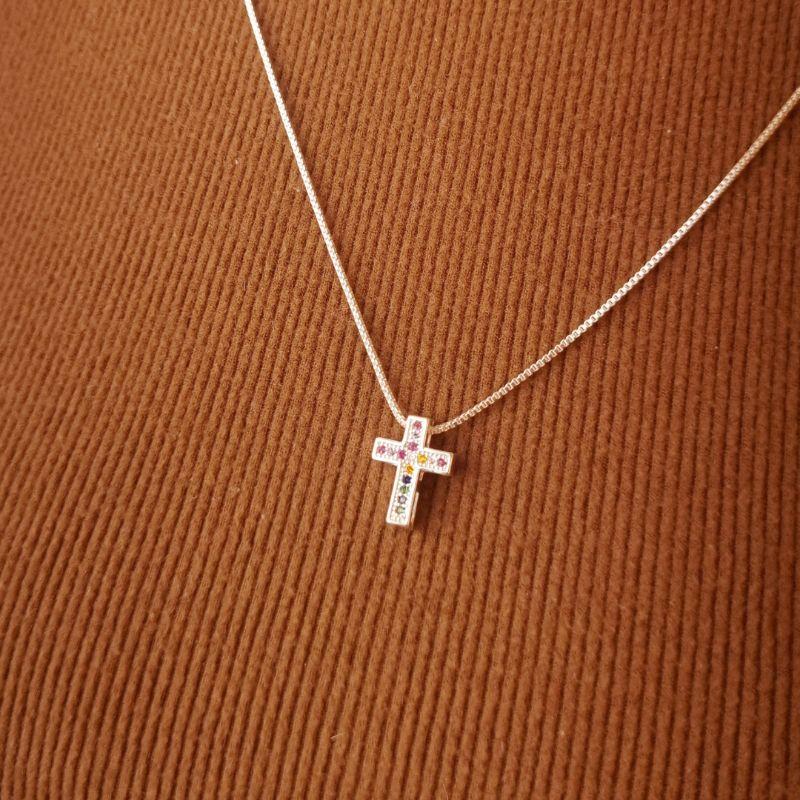Colar Banho de Prata Cruz Pedras Coloridas