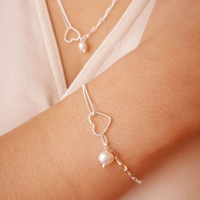 Pulseira Coração com Pérola Banhado a Prata